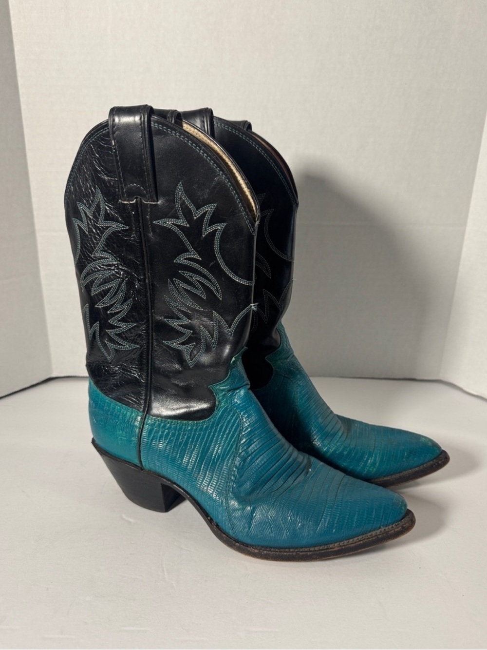 Justin Women's Boot Western Cowgirl Festival Sexy Size 7.5 Turquoise with Black